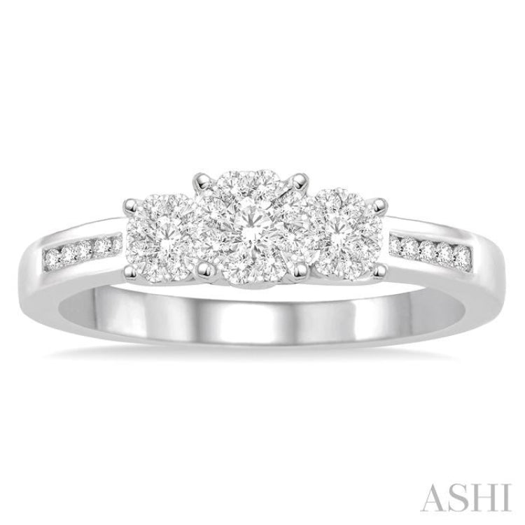 1/3 ctw Round Cut Diamond Lovebright Ring in 14K White Gold