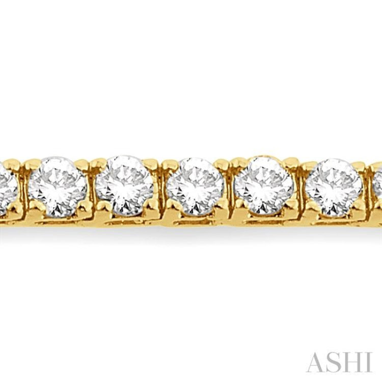 9 Ctw Square Shape Round Cut Diamond Tennis Bracelet in 14K Yellow Gold