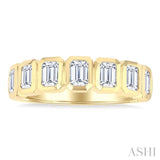 1 1/2 Ctw 7 Stone Bezel Set Emerald Cut Diamond Fashion Band in 14K Yellow Gold