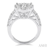 Lovebright Essential Diamond Engagement Ring